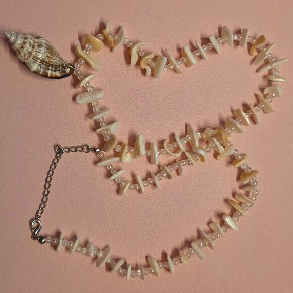 Matching shell Necklace + bracelet - Picture 1 of 3